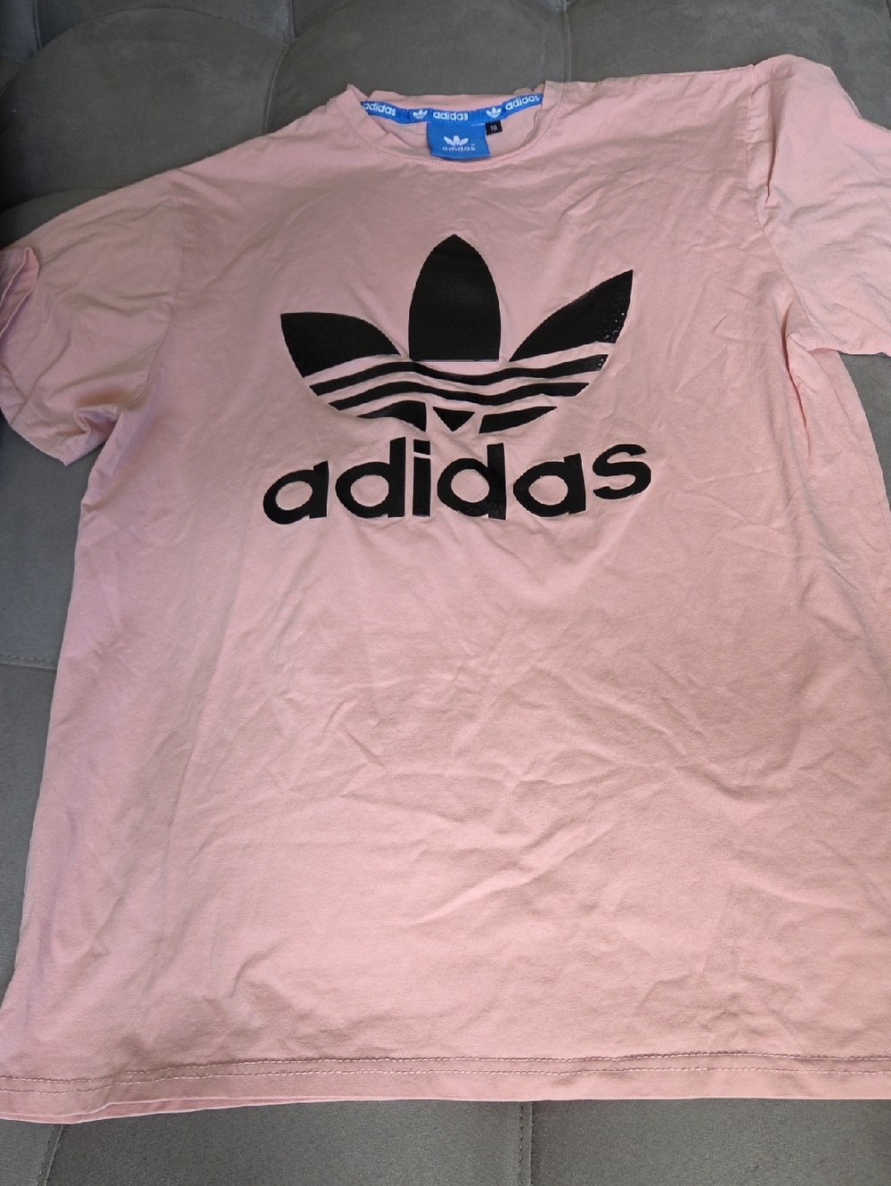 Adidas Men's Vapour Pink Trefoil T-Shirt. NWOT. Medium.